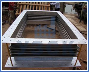 прямоугольные линзовые компенсаторы в Астрахани