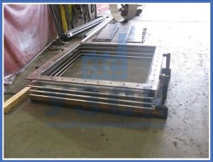 прямоугольные линзовые компенсаторы в Астрахани